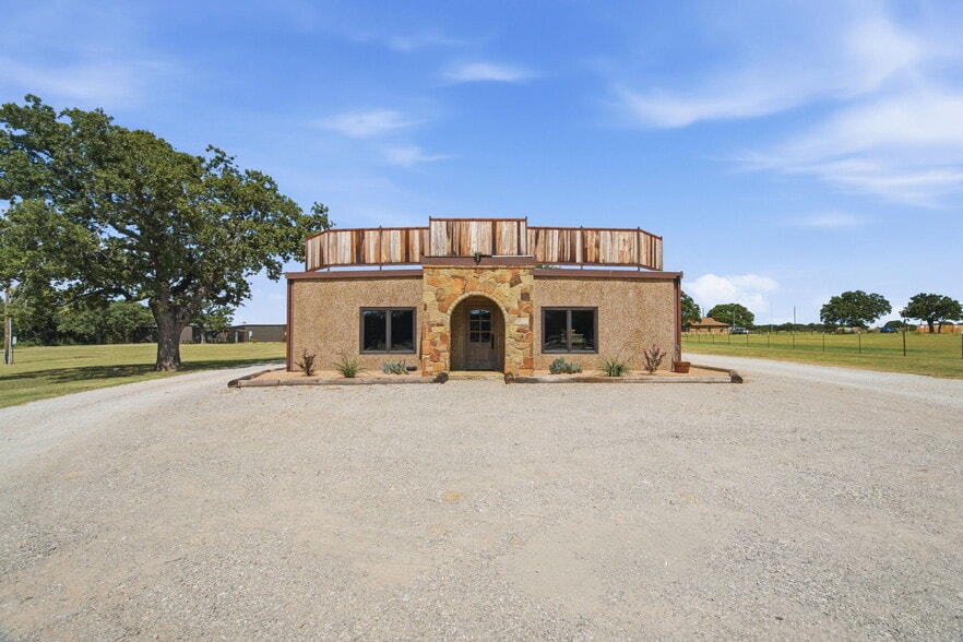 More Photos Of , Mineral Wells Unknown For Sale