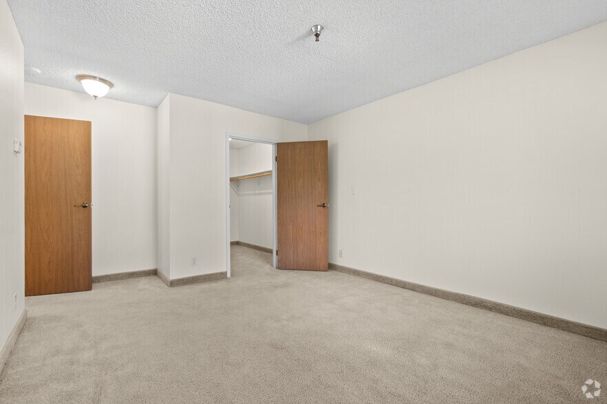 More Photos Of 301 Hartnell Ave, Redding Apartments For Sale