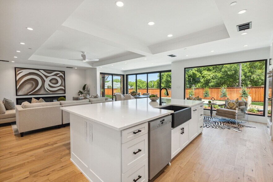 More Photos Of 615 Brewer Rd, Southlake Specialty For Sale