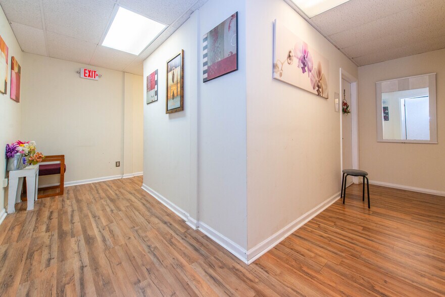 More Photos Of 16 Chestnut St, Emerson Medical For Sale