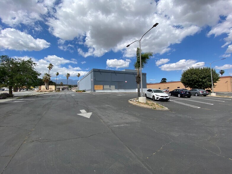 More Photos Of 1374 W Ramsey St, Banning Bank For Lease
