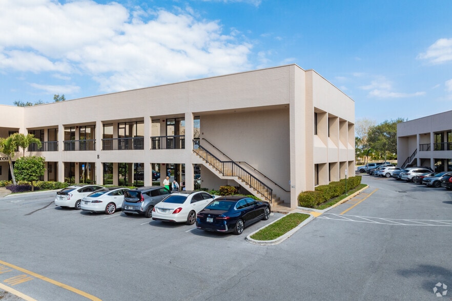 More Photos Of 11382 Prosperity Farms Rd, Palm Beach Gardens Medical For Lease