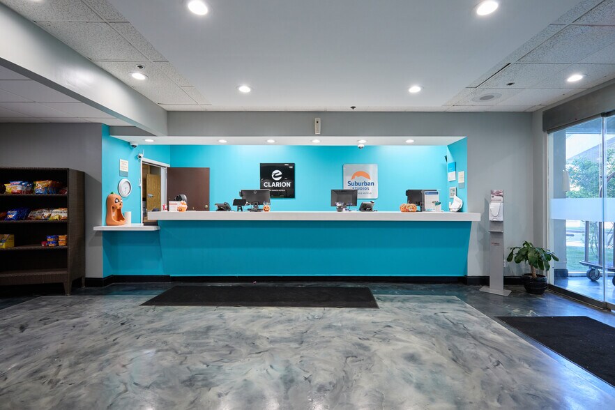 More Photos Of 441 Rio Concho Dr, San Angelo Hotel For Sale