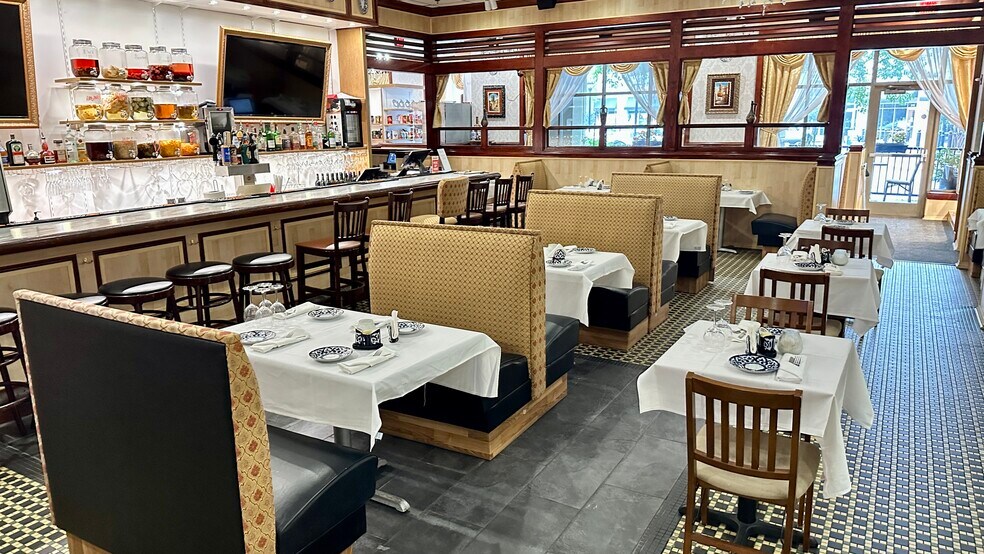 More Photos Of 200-301 Swamp Fox Rd, Alexandria Movie Theatre For Sale