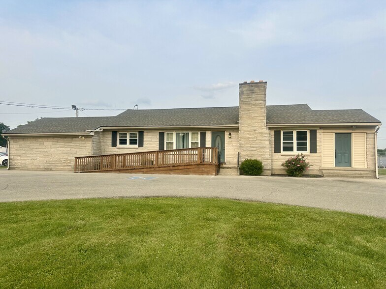 Primary Photo Of 2600 N Park Rd, Connersville Flex For Sale