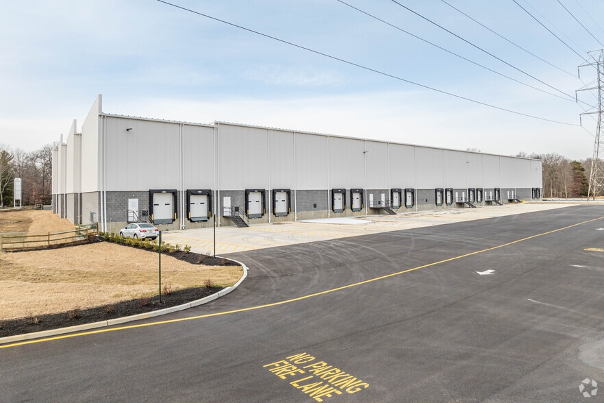 More Photos Of 41 Randolph Rd, Howell Warehouse For Lease