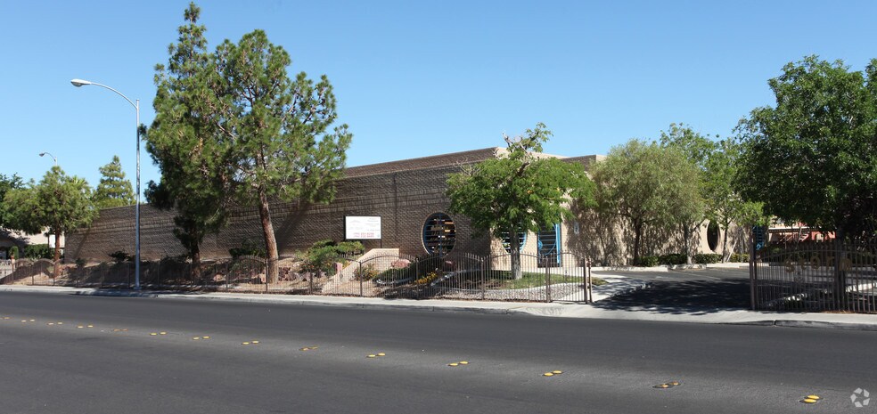 Primary Photo Of 5040 Edna Ave, Las Vegas Office For Lease