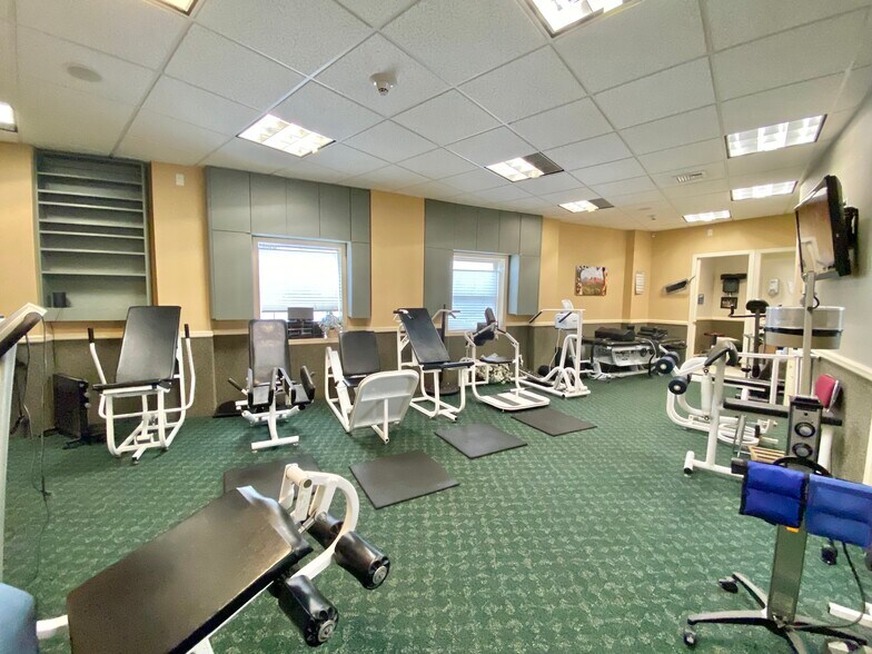 More Photos Of 559 Atlantic Ave, East Rockaway Medical For Lease