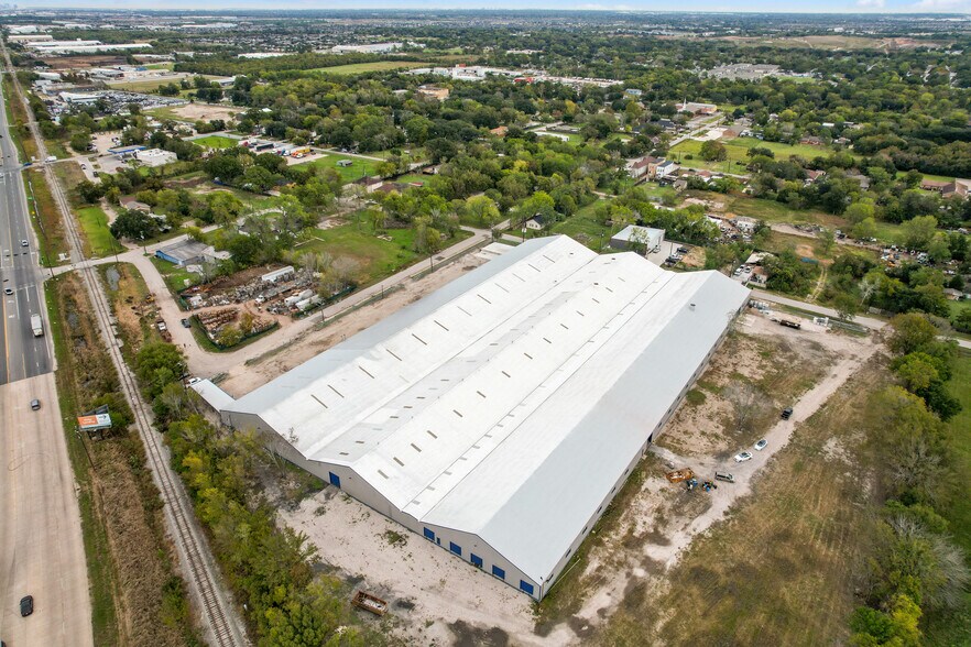 More Photos Of 14029 Almeda Rd, Houston Warehouse For Lease