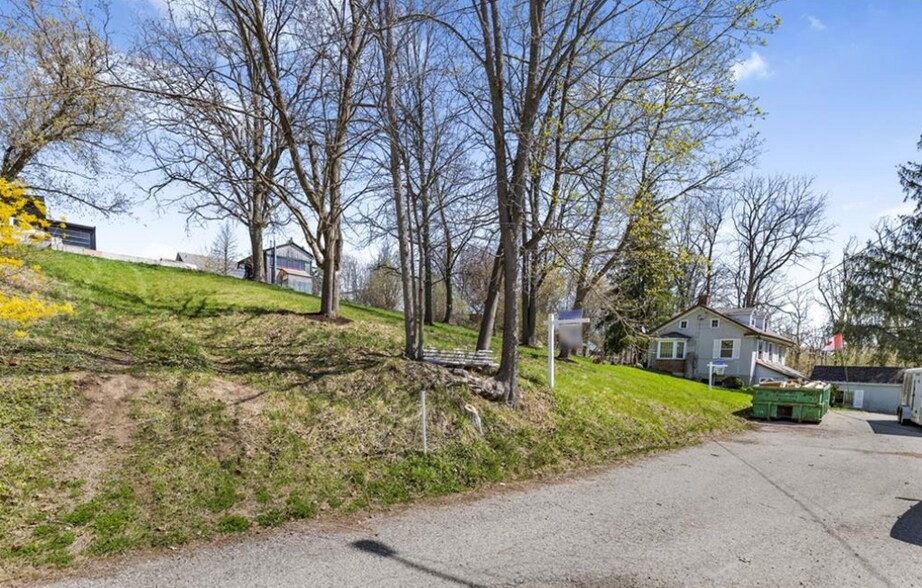 Primary Photo Of 10 Elgin E st, Woolwich Land For Sale