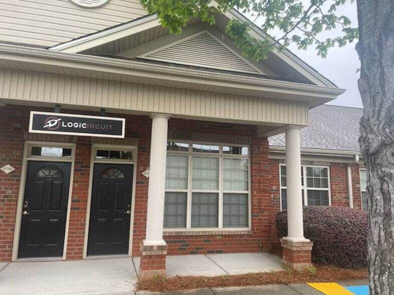 Primary Photo Of 6756 Jamestown Dr, Alpharetta Office For Sale