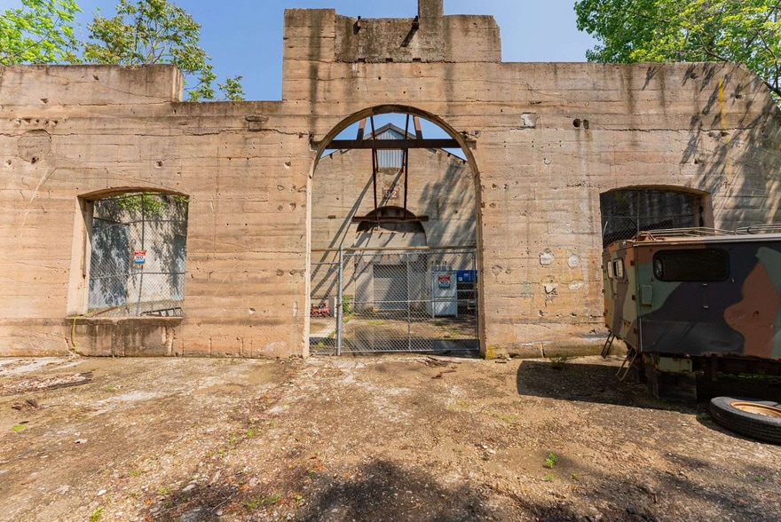More Photos Of 311 Rose Ave, Marion Warehouse For Sale