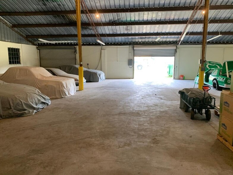 More Photos Of 1620 Newport Ave, Deland Warehouse For Lease