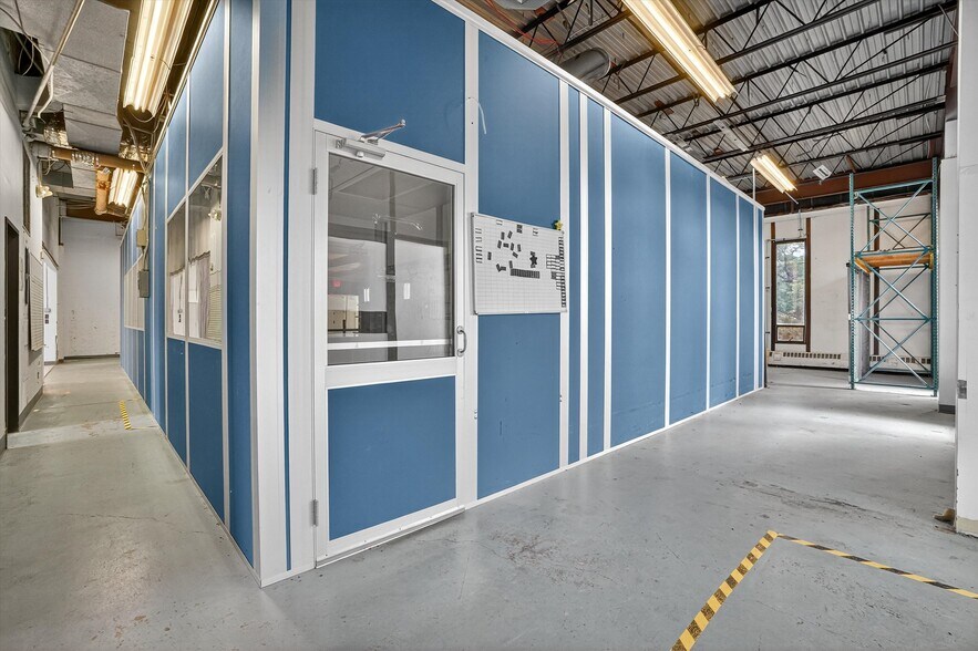 More Photos Of 74 Brookside Ave, Chester General Retail For Lease