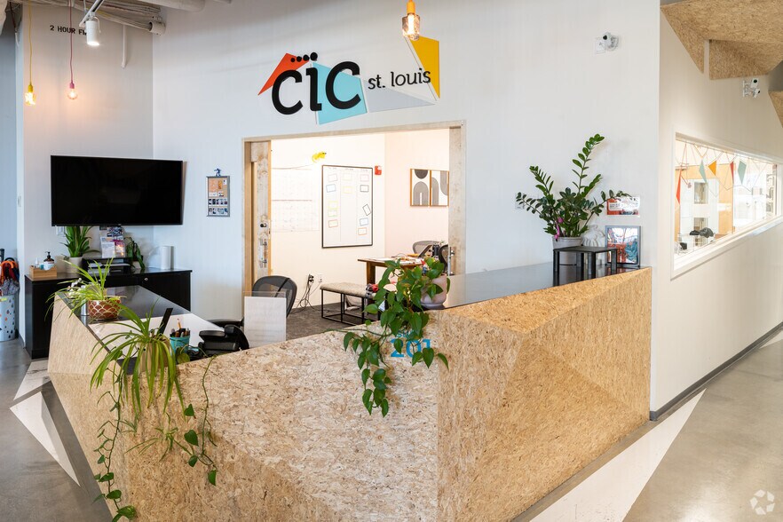 More Photos Of 4220 Duncan Ave, Saint Louis Office For Lease