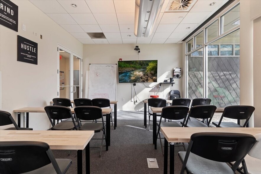 More Photos Of 825 S Gladiola St, Salt Lake City Warehouse For Sale