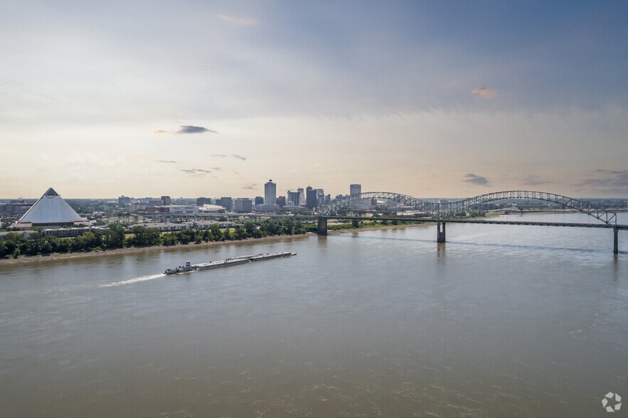 More Photos Of 22 N Front St, Memphis Office For Lease