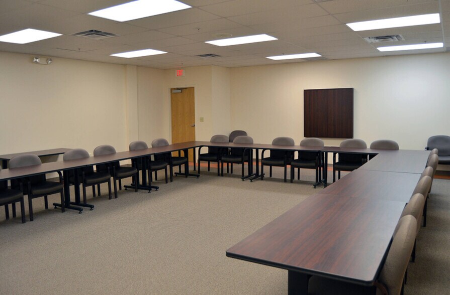 More Photos Of 2875 Union Rd, Cheektowaga Office For Lease