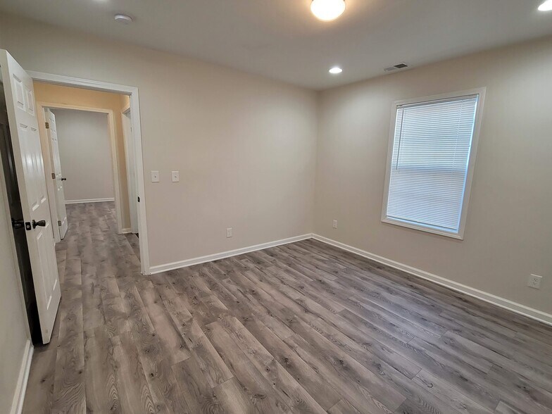 More Photos Of 1337 Cleveland Ave, Atlanta Loft Creative Space For Lease