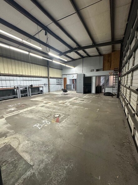 More Photos Of 1875 The Mall, Seaside Service For Lease