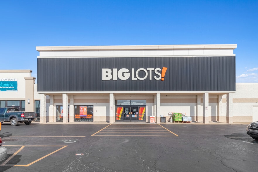 More Photos Of 6175-6207 S Westnedge Ave, Portage General Retail For Sale