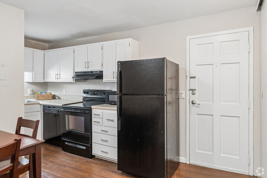 More Photos Of 600 Martin Luther King Jr Blvd, Chapel Hill Apartments For Sale