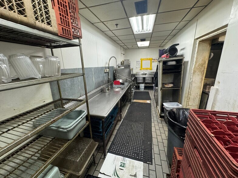 More Photos Of 154-190 N Merchant St, Decatur General Retail For Sale