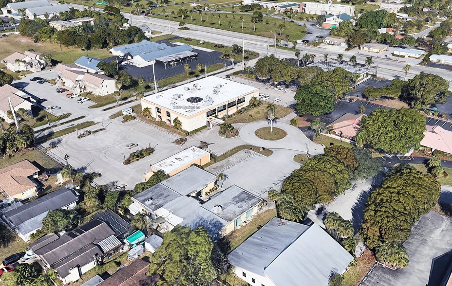 More Photos Of 1620 Medical Ln, Fort Myers Medical For Lease