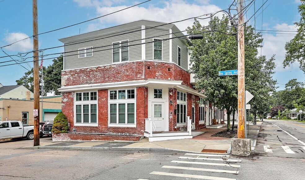 More Photos Of 183-191 Washington Rd, Barrington Apartments For Sale