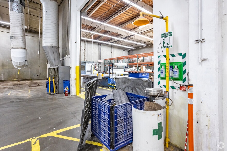 More Photos Of 1210 N Tustin Ave, Anaheim Warehouse For Lease