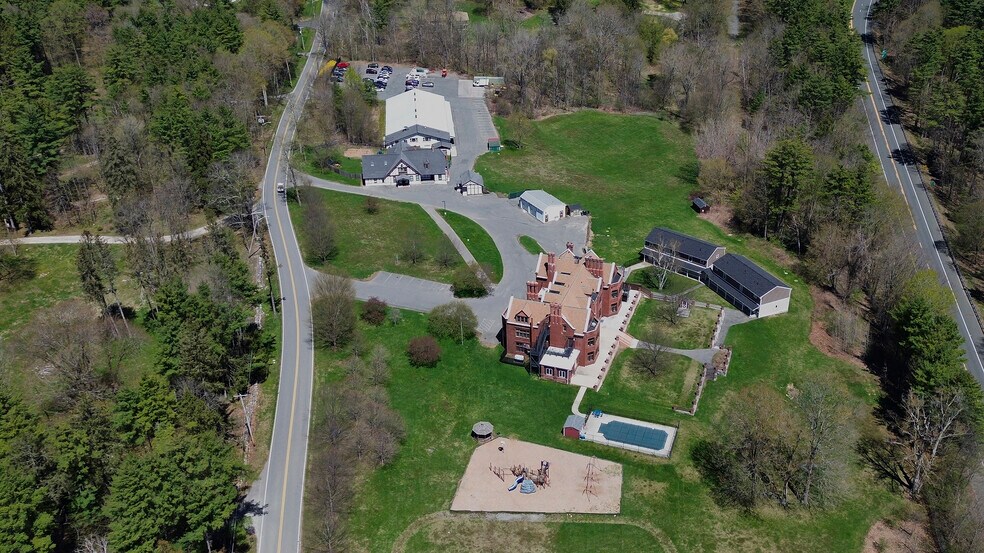 More Photos Of 349 Old Stockbridge Rd, Lenox Specialty For Sale