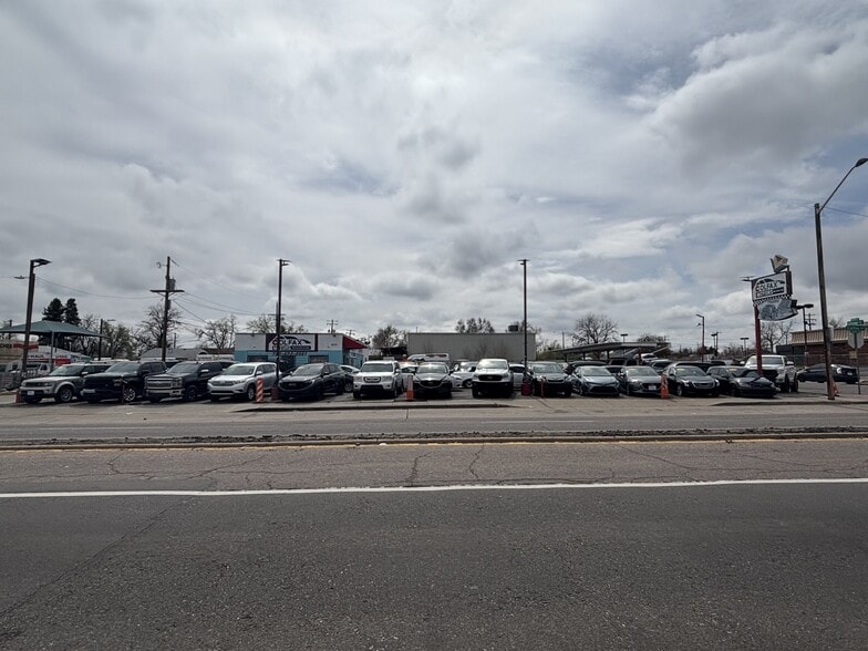 More Photos Of 8100 E Colfax Ave, Denver Auto Dealership For Sale