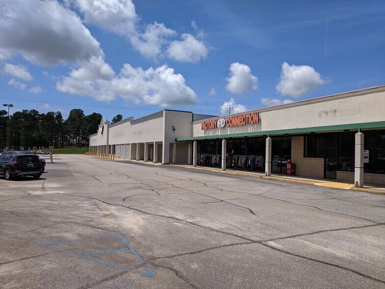 More Photos Of 1812-1838 S Alabama Ave, Monroeville Unknown For Lease