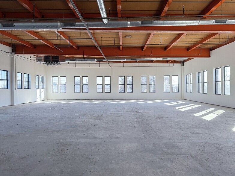 More Photos Of 499 E Erie Ave, Philadelphia Industrial For Sale