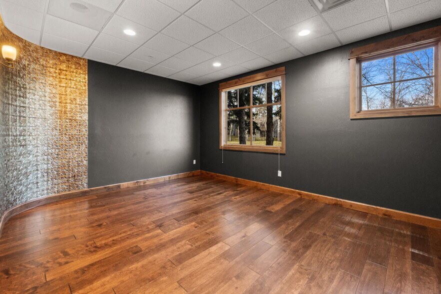More Photos Of 1940 W Dickerson St, Bozeman Office For Lease
