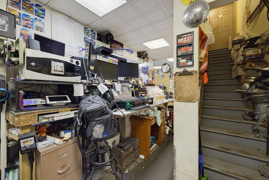 More Photos Of 428 Railroad St, Thomaston Industrial For Sale