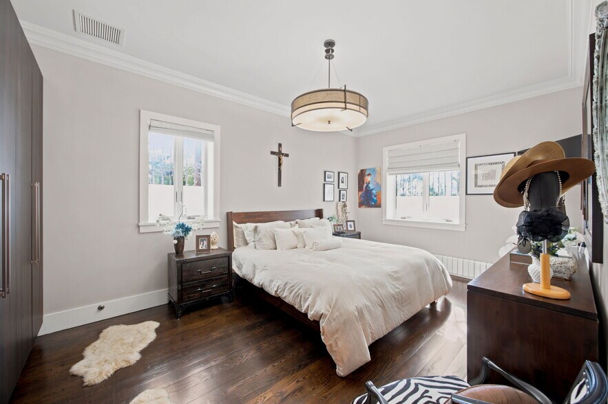 More Photos Of 332 Manhattan Ave, Brooklyn Apartments For Sale