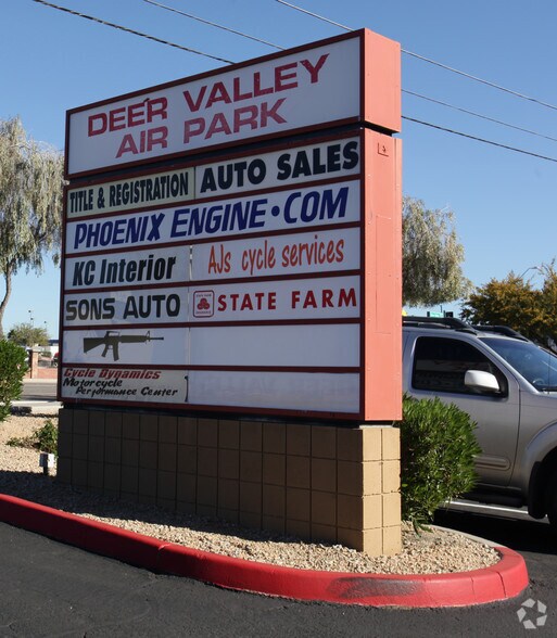 More Photos Of 702 W Melinda Ln, Phoenix Warehouse For Lease