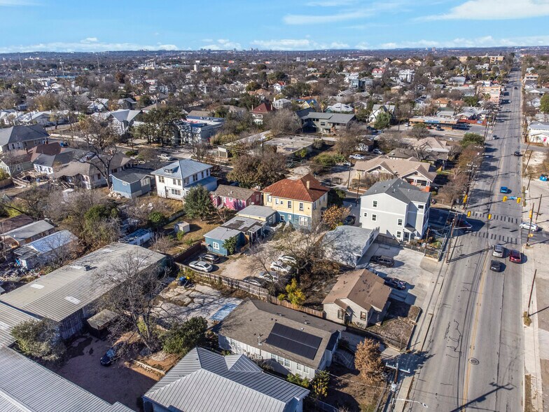 More Photos Of 1110 W Ashby Pl, San Antonio Apartments For Sale