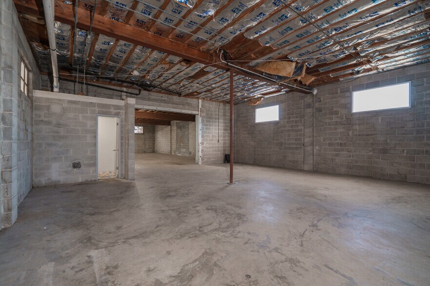 More Photos Of 1919 Drummond Ave, Panama City Distribution For Lease