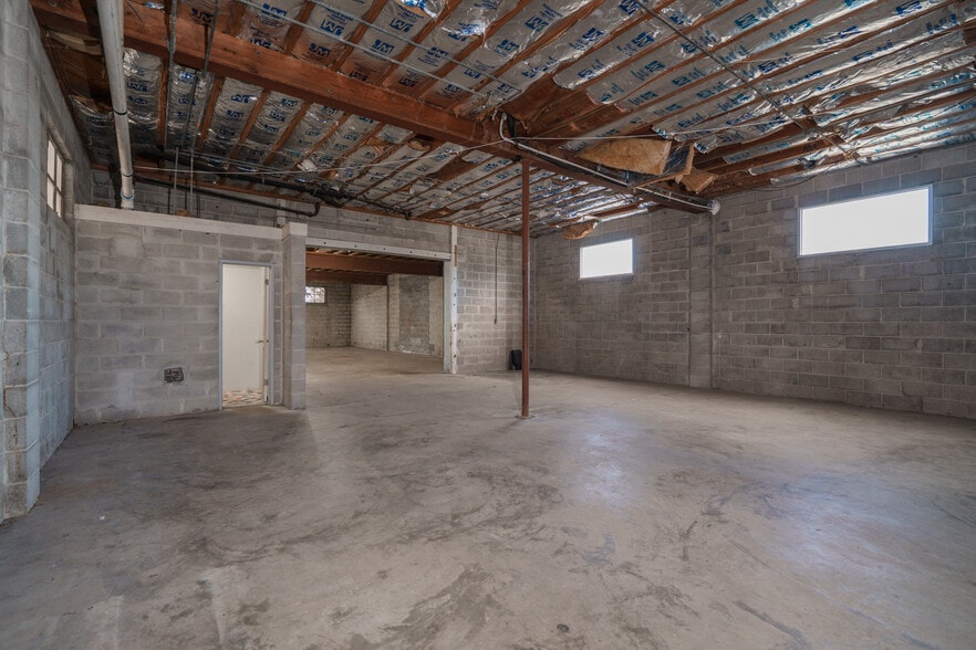 More Photos Of 1919 Drummond Ave, Panama City Distribution For Lease