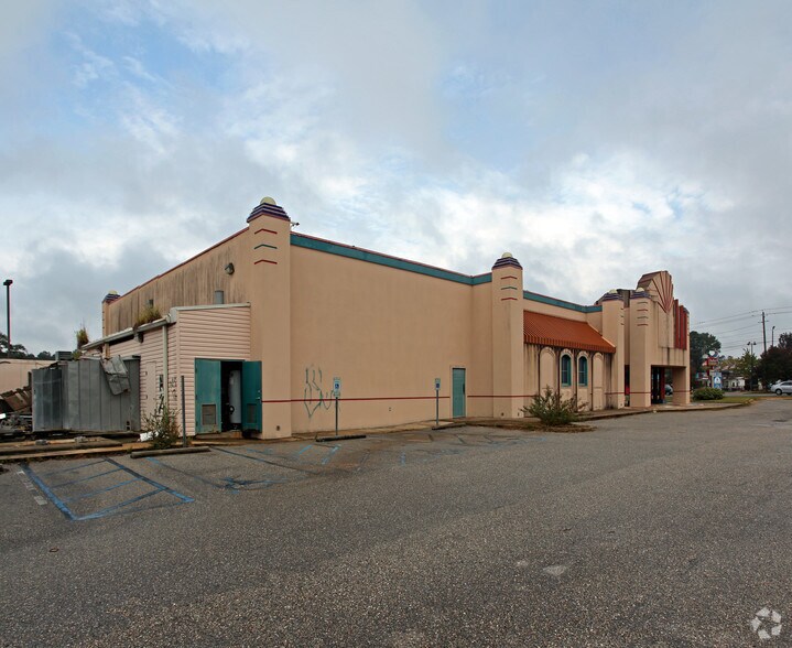 More Photos Of 6401 Airport Blvd, Mobile Restaurant For Sale