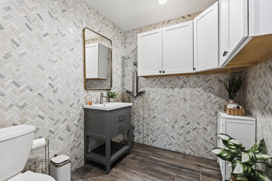 More Photos Of 383 Park Ave, Rochester Office Residential For Sale