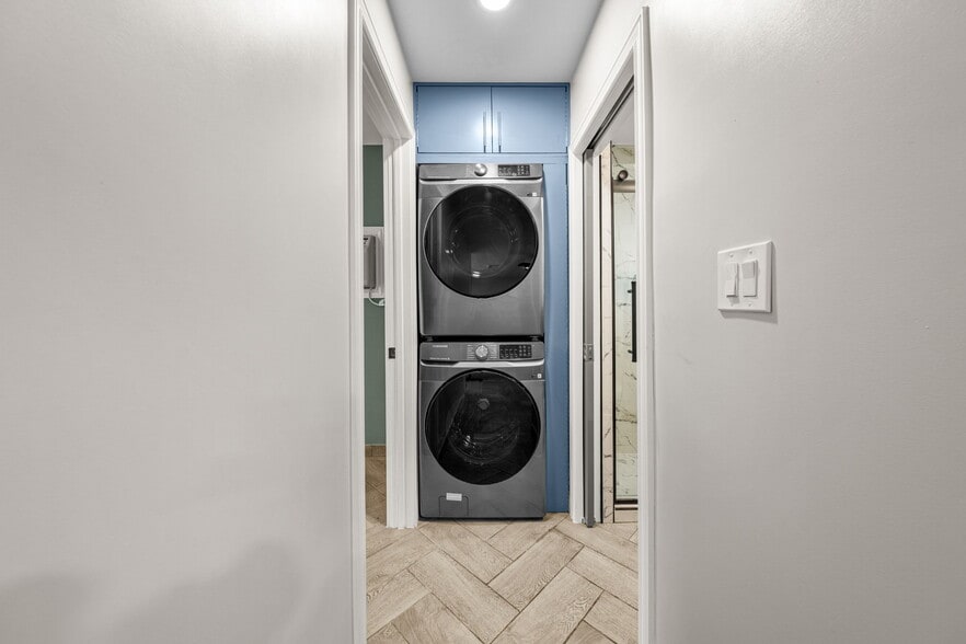 More Photos Of 2930 Main Ave, Durango Hotel For Sale