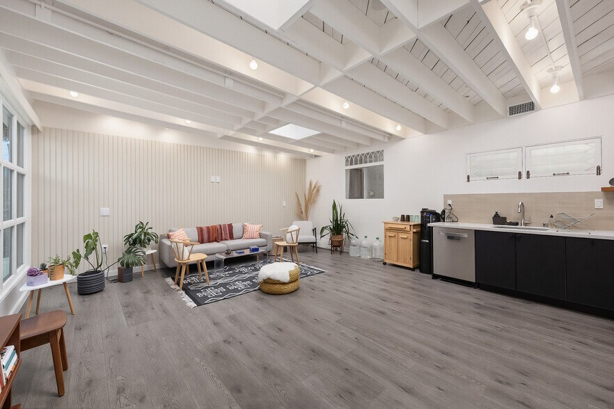 More Photos Of 1913-1915 Hyperion Ave, Los Angeles Loft Creative Space For Sale
