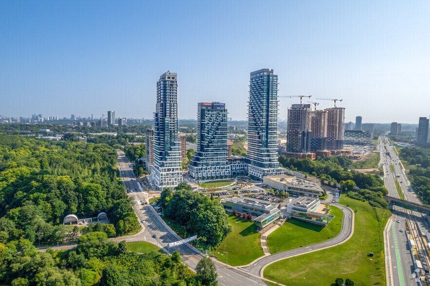 More Photos Of 12 Inn On The Park Dr, Toronto Apartments For Sale