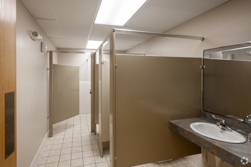 More Photos Of 2200 S Monaco Pky, Denver Storefront For Lease