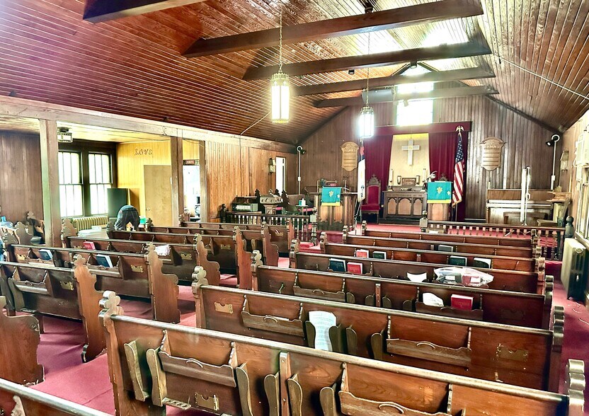 More Photos Of 3301 E Monument St, Baltimore Religious Facility For Sale