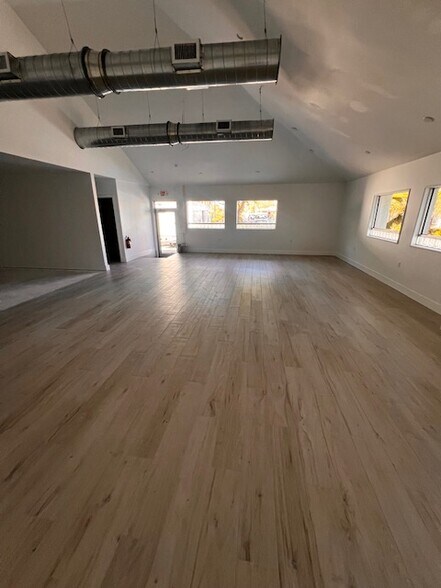 More Photos Of 2407 Periwinkle Way, Sanibel Unknown For Lease