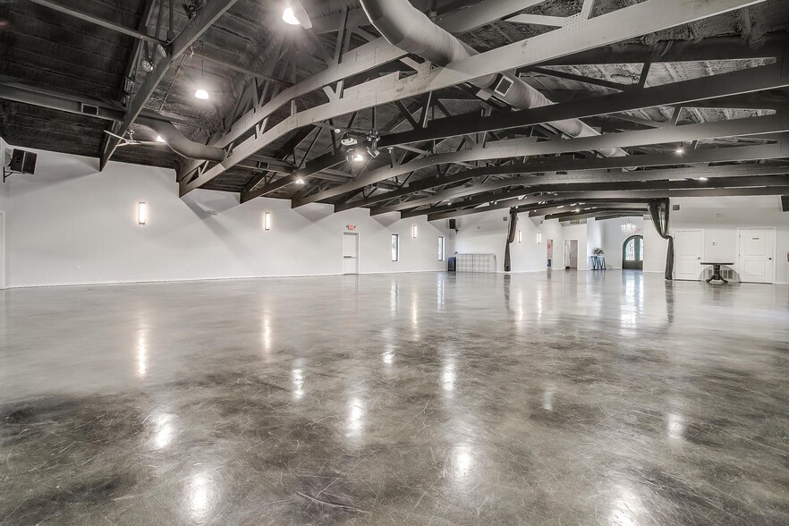 More Photos Of 1524 S Broadway St, Joshua Lodge Meeting Hall For Lease